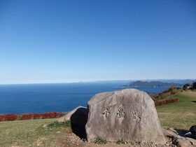 �R�������Ë�i�ނ����j�����̐���~�̓��J�����ō��̌i�F�I�̋L���T���l�C��