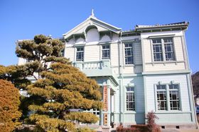 ���͂͑���������Ȃ��I����E���̒��u�{��v�Ŋ�����吳�Q���ȂЂƂƂ��̋L���T���l�C��