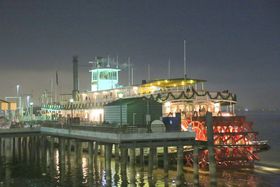 �j���[�I�[�����Y�̃N���[�Y�Ŋy���ލ��؂ȐH���E���y�E��i�I�̋L���T���l�C��