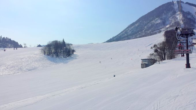 スキー場と野天風呂のどちらも絶景！長野「木島平スキー場」