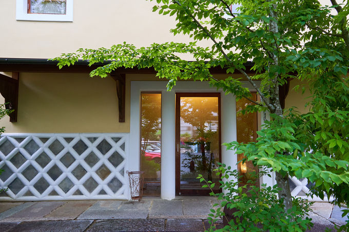 ���j���钬���݂����������A���q