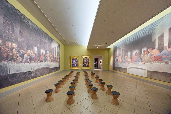 ���E�̖���1,000�_�ȏオ�W��