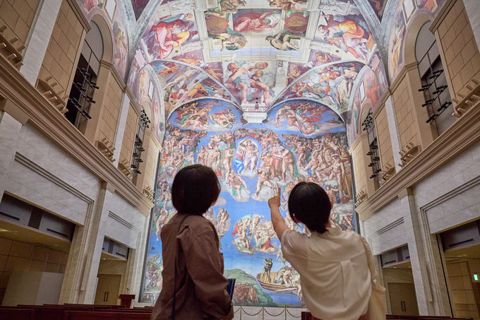 ���E�̖���1,000�_�ȏオ�W��