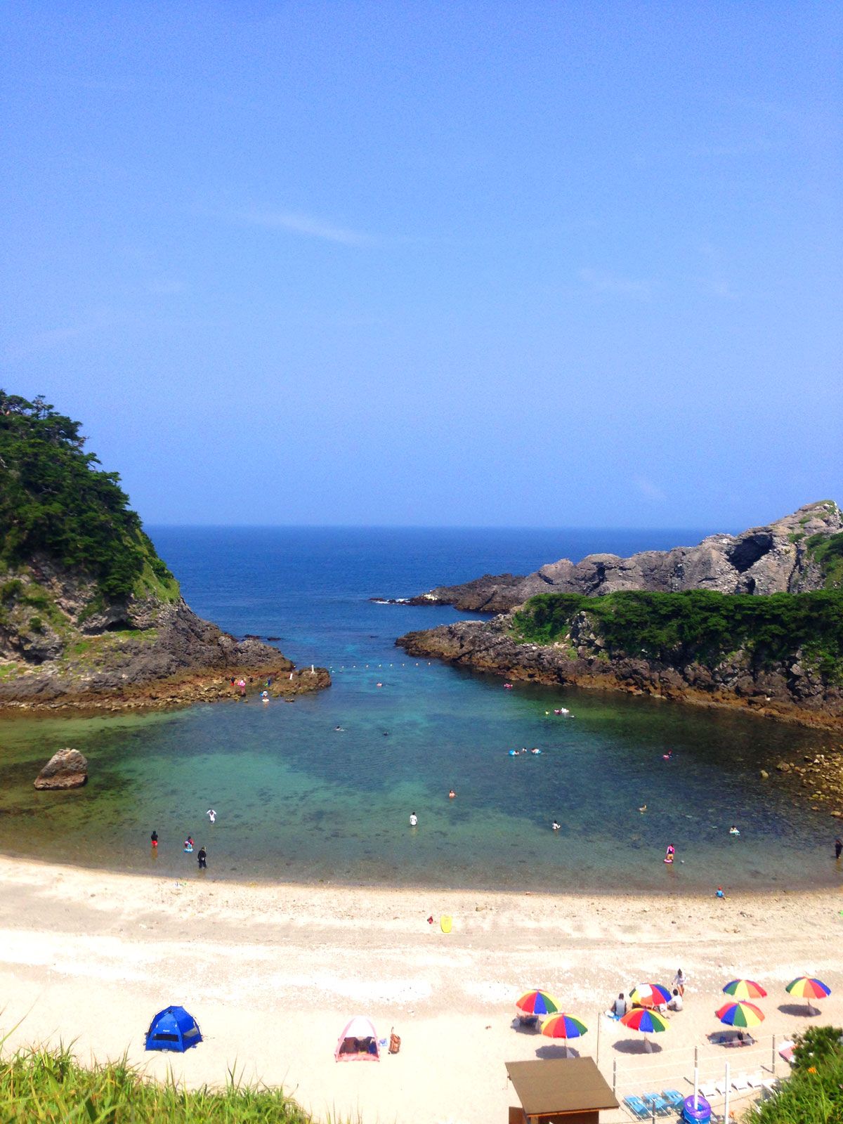 東京の島へ行こう！伊豆諸島「式根島」で透明度抜群のビーチと温泉を満喫