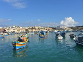 地中海に浮かぶ魅惑の国マルタ共和国・最大の漁村マルサシュロック！