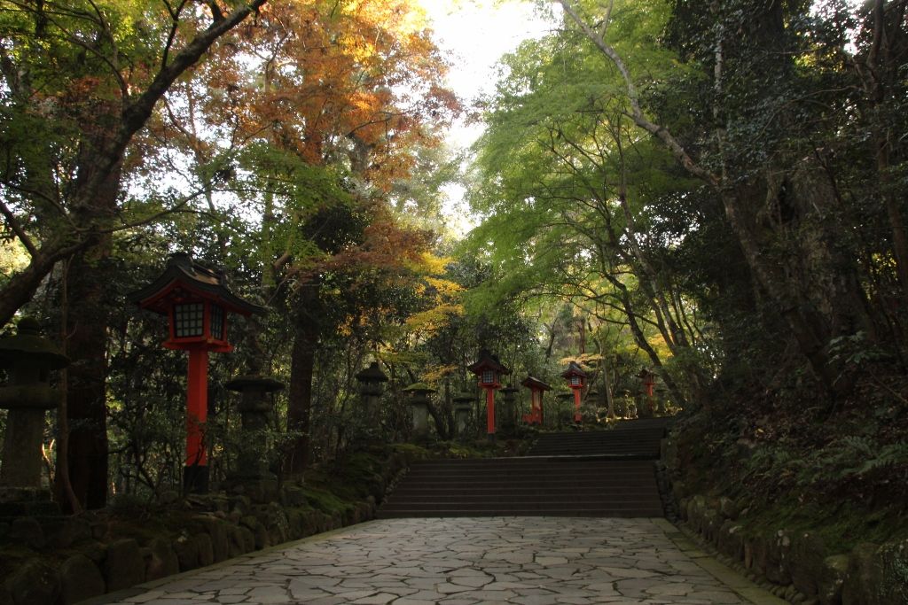 上宮と下宮の二つがある珍しい神社