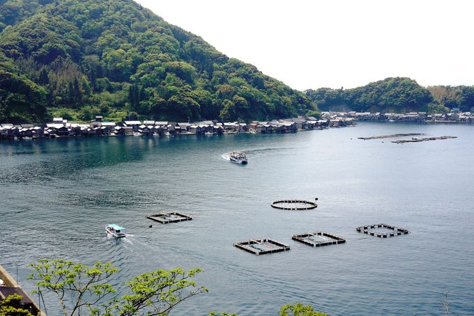 �ɍ��̏M���Q�E�ۑ��n��̌i�ς��C�ƎR���璭�߂悤