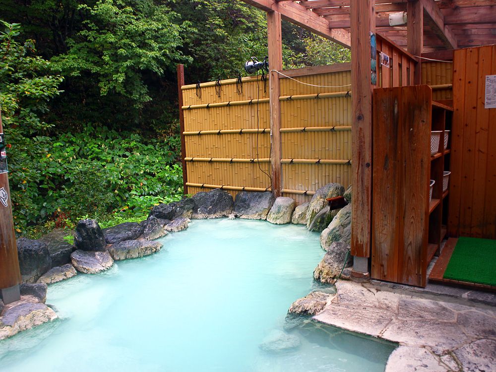 お風呂もゆったり使える高湯温泉のんびり館