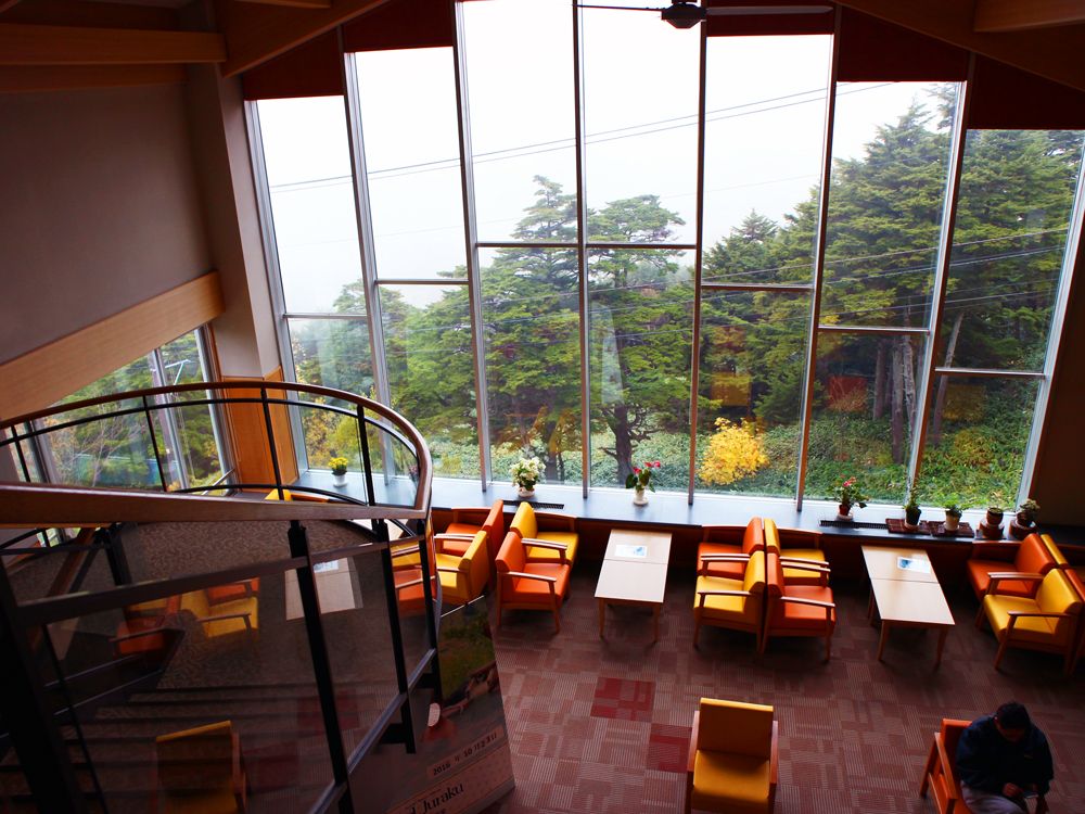万座ホテル聚楽は日本一硫黄の濃い温泉の宿