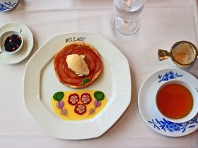 �u�T�����E�h�E�e ���U�[�W���v�M���𔠍��ɗU���g���ƃX�C�[�c�̋L���T���l�C��