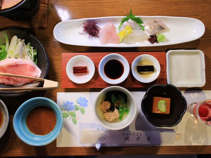 岡本屋で味わう地魚や地獄蒸し