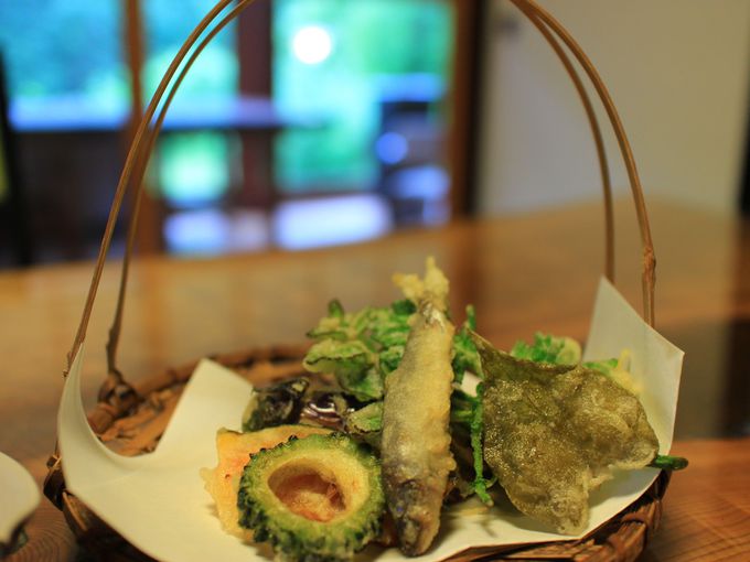 「銭がめ」で堪能するぼたん鍋と川魚料理