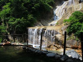 石川・白山麓のワイルド露天風呂3選—絶景も混浴もお任せ！