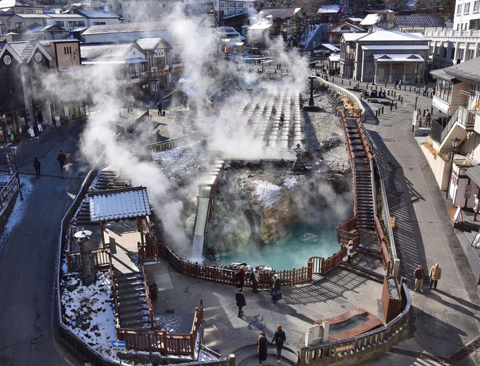 草津温泉で冬を楽しむ 雪景色にスキー場 ライトアップまで 群馬県 Lineトラベルjp 旅行ガイド