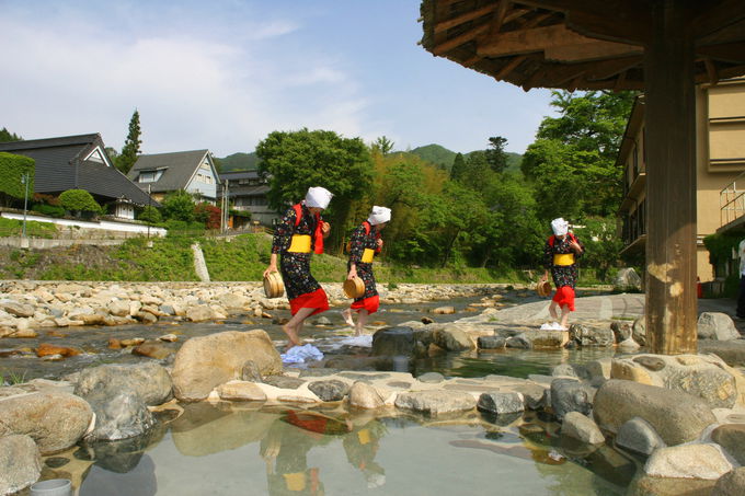 宿泊：奥津温泉の足下湧出泉「名泉鍵湯 奥津荘」