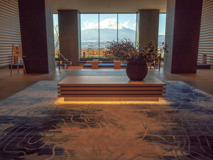 アウトレット ホテル 御殿場 静岡「御殿場プレミアム・アウトレット」に富士山が望めるホテル「HOTEL CRAD」オープン！