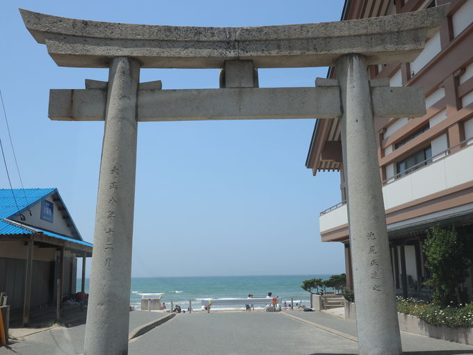 福岡県でウユニ塩湖のように鏡面写真が撮れる「かがみの海」