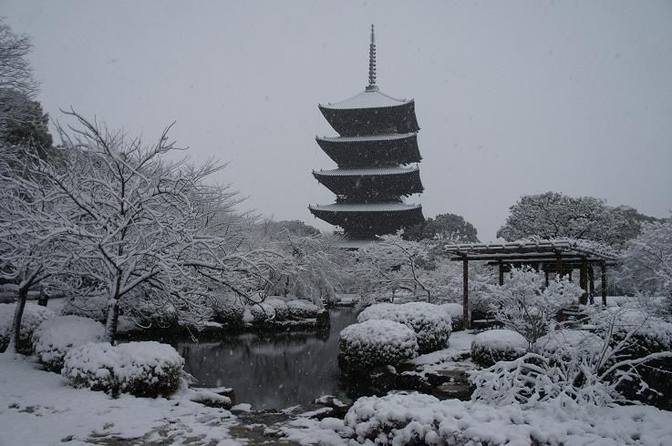 京都駅から徒歩圏内！雪景色も素晴らしい冬の東寺とその周辺の楽しみ方