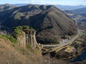 ��ˎs�̒j�_��ō����P�W�O���̊�̏�I�X�������_�̕|���ό��̋L���T���l�C��