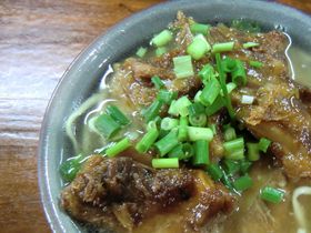 �u���ꂻ�΁v�͂��̂T�X�𐧔e����I����{���̂����߃O�����X�̋L���T���l�C��