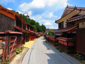 岡山県観光は全てが赤褐色「吹屋ふるさと村」で決まり