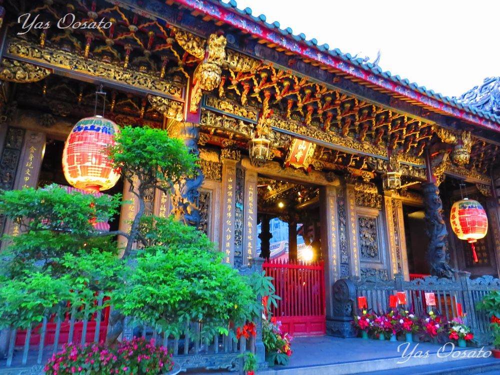 台北最古のパワースポット！龍山寺は夕暮れからが美しい | 台湾 | トラベルjp 旅行ガイド