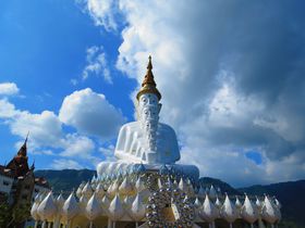 タイの超神秘的な5つの仏像！ワットプラタートパーソーンケーオ