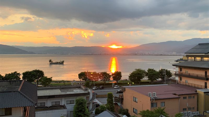 長野県諏訪湖「ホテル鷺乃湯」は100年の歴史を誇る高級湯宿