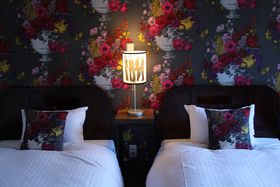 SeIhzeEyuHOTEL WELLIESv̋LTlC