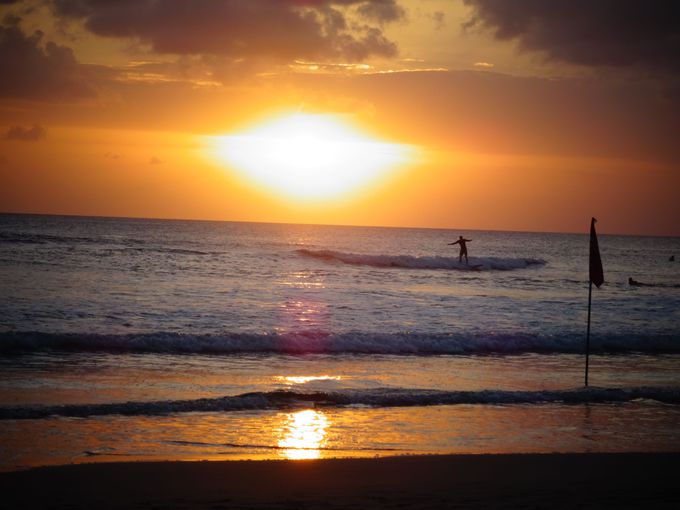 燃えるような夕日を楽しめるレギャンビーチに隣接 バリ島のザ ジャヤカルタ バリホテル インドネシア トラベルjp 旅行ガイド