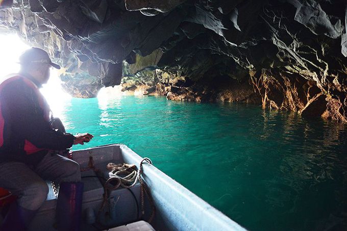 岩手 浄土ヶ浜 には 青の洞窟 が存在した スリルと感動の洞窟遊覧 岩手県 Lineトラベルjp 旅行ガイド