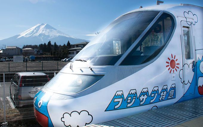 富士山駅で列車と富士山のコラボ写真を撮ろう！