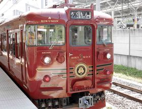 ���쌧�u���Ȃ̓S���E�낭����v�Ԕ����̃��X�g������ԂŐ^�c�ۂƐ�i�����`�𖞋i�I�̋L���T���l�C��