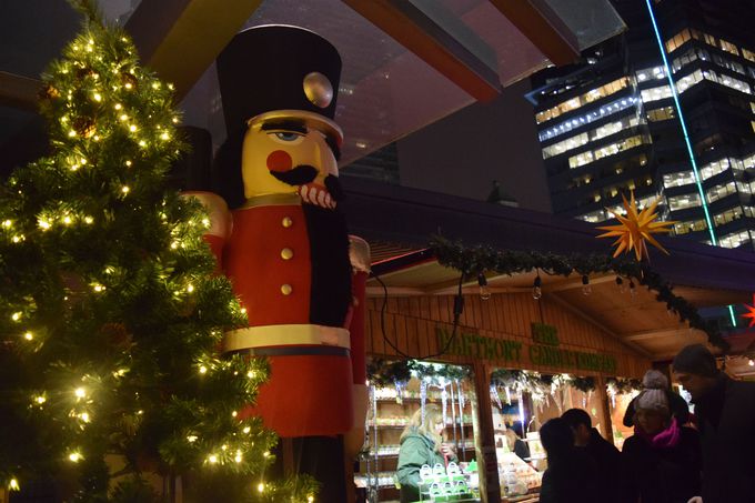 �N���X�}�X�̕��͋C���_�I�����Ă��邾���Ŋy�����}�[�P�b�g