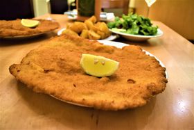 ���������E�B�[����H�ׂ����I��i�������X�g�����T�X�̋L���T���l�C��