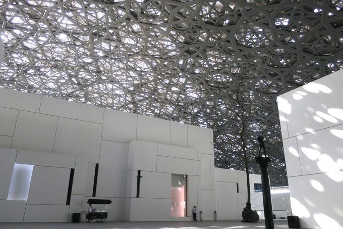 ダ ヴィンチを独り占めできる世界唯一 の美術館 ルーブル アブダビへ急げ アラブ首長国連邦 Lineトラベルjp 旅行ガイド