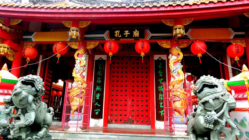 長崎随一の異国情緒スポット！「長崎孔子廟・中国歴代博物館」の中国伝統美が凄い