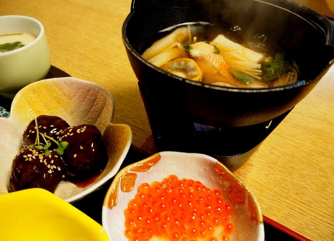 �H�c�����������l�̏h�ŏۊ��`�̗��������\