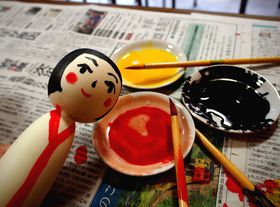 �{��̐l�C�ό��n�E�����u�񔪉����Y�X�v�Łg�������h�����ĕ`���Ċy�������I�̋L���T���l�C��