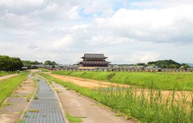 1300NO̍ۓssĂǂȓssHޗǁu{Վفv̋LTlC