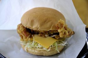 ̔̌͋`ɂI^Kj1CۂƓo[K[Ɉ|̋LTlC