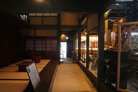 �u�������Ɓv�ӂ邳�ƊقŁA���j���镟���E�����̕�炵�ƕ�����̌����悤�I�̋L���T���l�C��