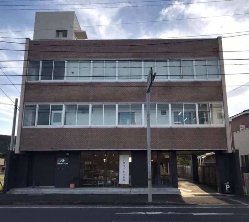 ȂƂɃzXeIH̉BƓIXeC