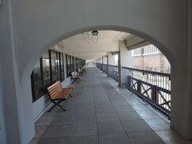 ��i�`�ɂ������u���{�̌��֌��v���A����ɂ�݂�����I�̋L���T���l�C��