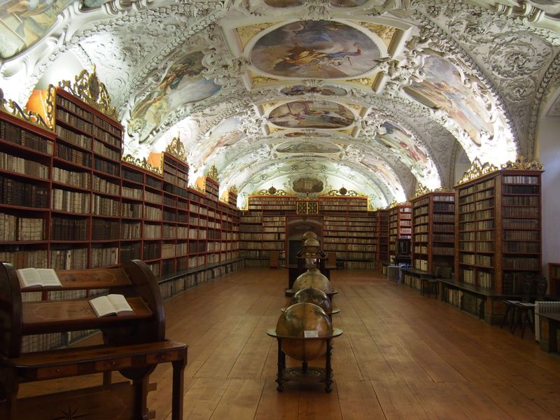 世界で最も美しい図書館がある!?プラハ「ストラホフ修道院」