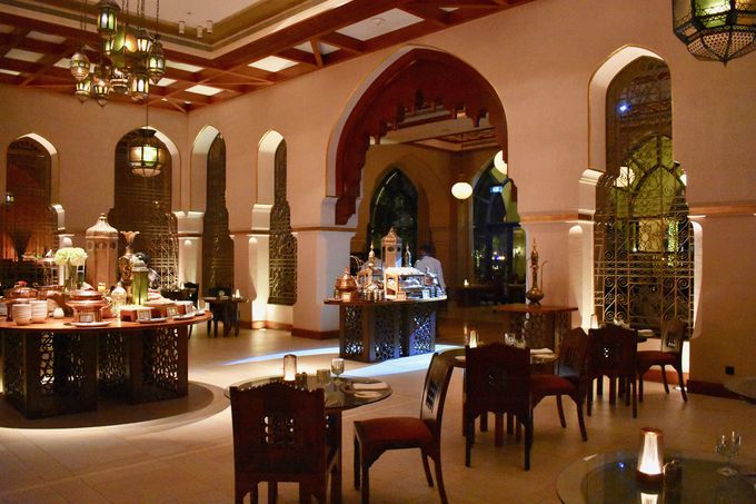 アラブの宮殿で世界一の噴水ショーを ザ パレス ダウンタウン ドバイ アラブ首長国連邦 トラベルjp 旅行ガイド