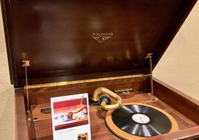 ���̒~���@�̉��t�ɐ��������I���g�����_���z�e���u�T�N�����_�ے��v�̋L���T���l�C��