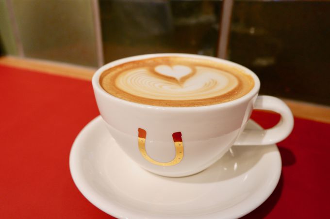 ���s�̗��j�I�������u�V���فv�ɃI�[�v���I