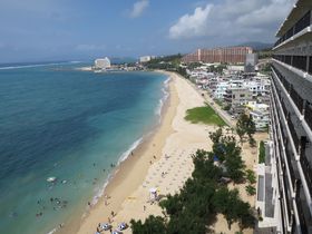 「ホテルモントレ沖縄スパ＆リゾート」はビーチまで0分のオン・ザ・ビーチホテル