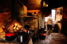 �����̐��E�ɖ������߂�I�h�C�c�A�u�����l�u���N��v�̃C�[�X�^�[�}�[�P�b�g�̋L���T���l�C��